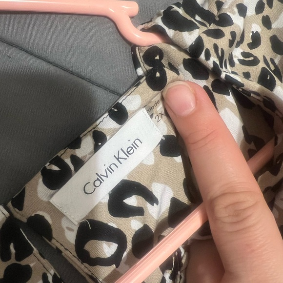 Calvin Klein Black, beige and White Fitted Sleeveless, stretch - Picture 3 of 6